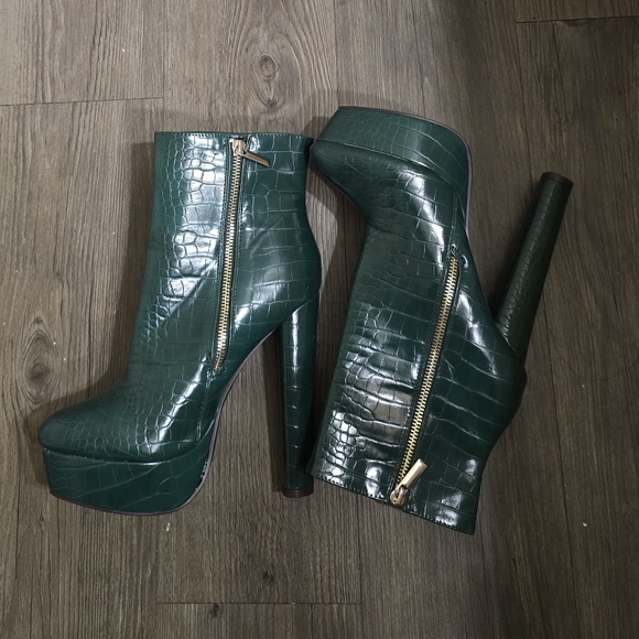 Shoe Dazzle Fifi Green Faux Leather Croc Platform Ankle Booties 8 - Picture 8 of 14